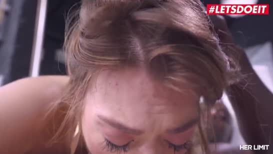 Черный мужик смачно отодрал вертихвостку Misha Maver #6