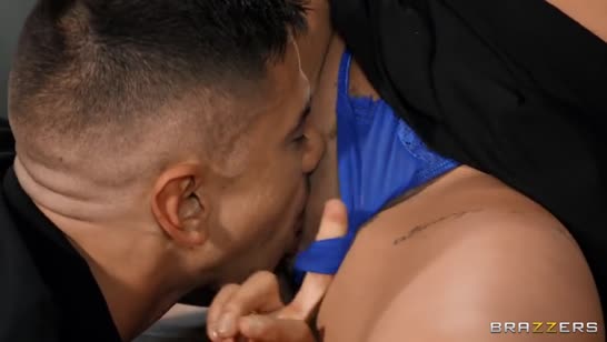 Zuzu Sweet наслаждается глубоким проникновением в попу #3