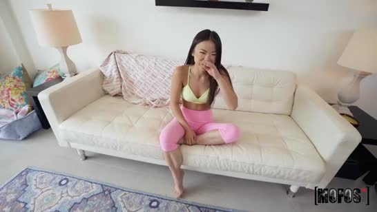 Спортивная Lulu Chu согласилась на домашку