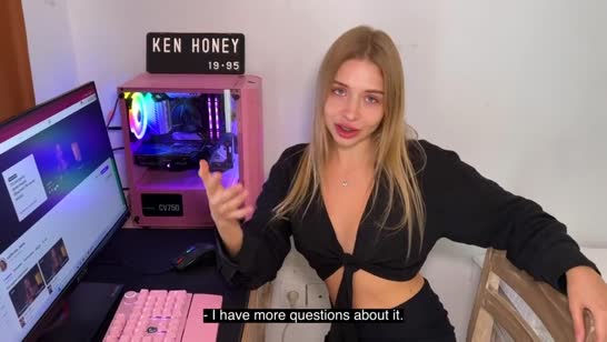 Сводная сестра носит по дому слишком откровенные прикиды