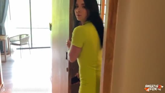 Подружка после ванной примерила соблазнительные трусики #1