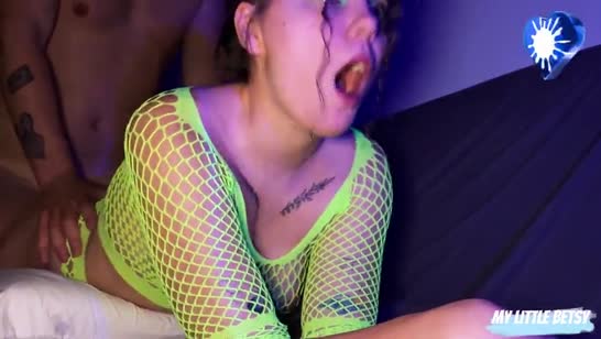 Брюнетка танцует в секс наряде и начинает отсасывать #6