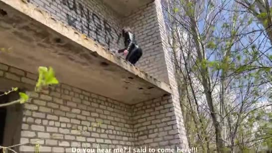 Поймал девушку вандала на стройке и наказал ее жестким поревом #1