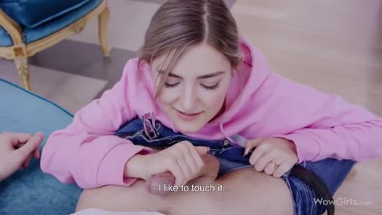 Игривая студентка без вопросов залезла в штаны и оформила минетик #6