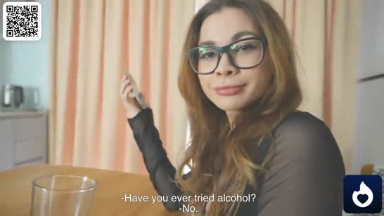 Выпившая Lolly Lips показала развратный костюмчик под одеждой #1