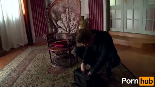 Рыжую давалку в чулках отымели раком